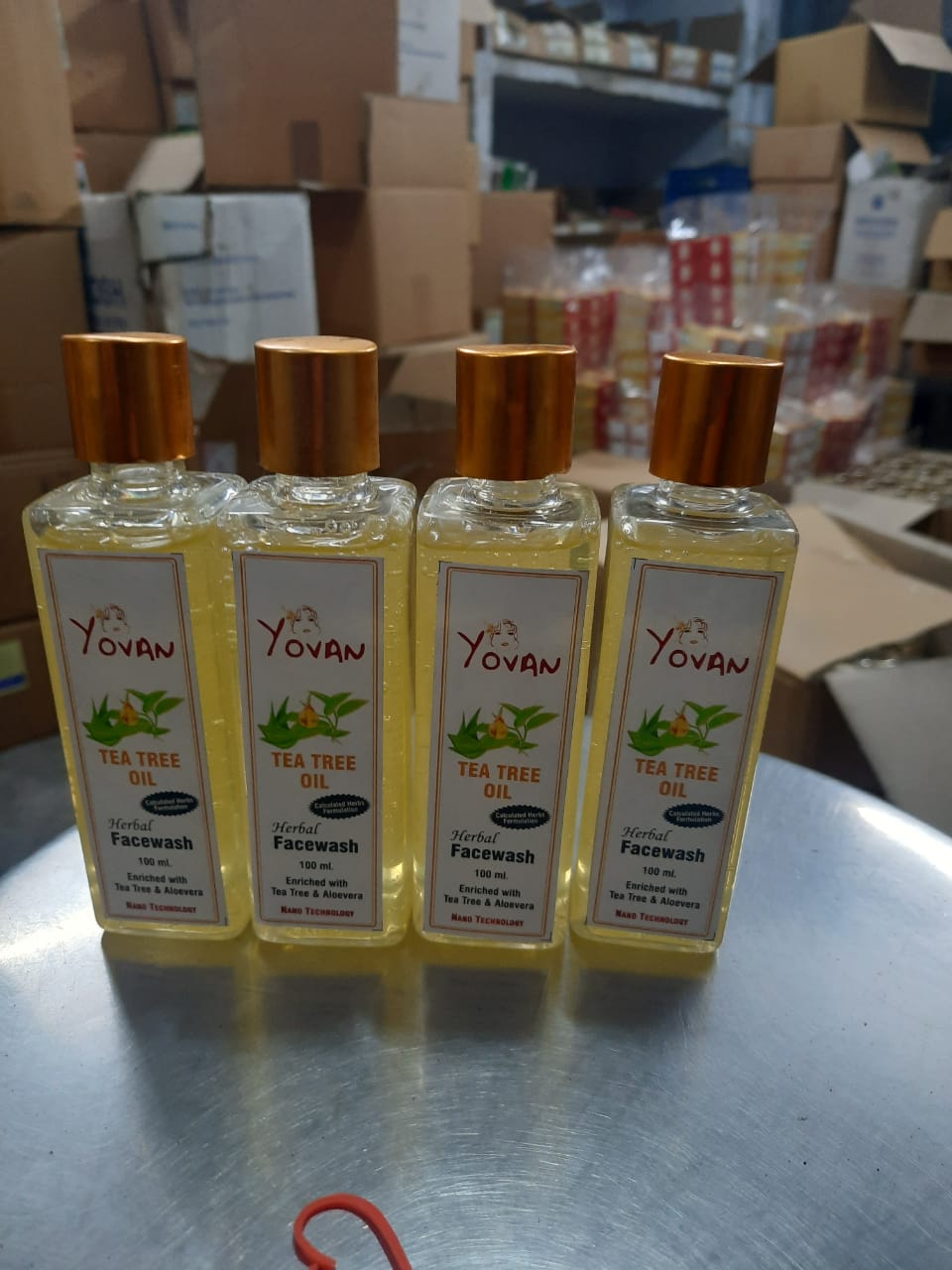 YOVAN TEA TREE FACEWASH